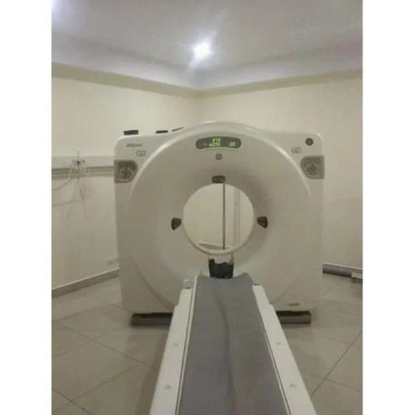 GE Hispeed Dual Slice CT Scanner - Image 4