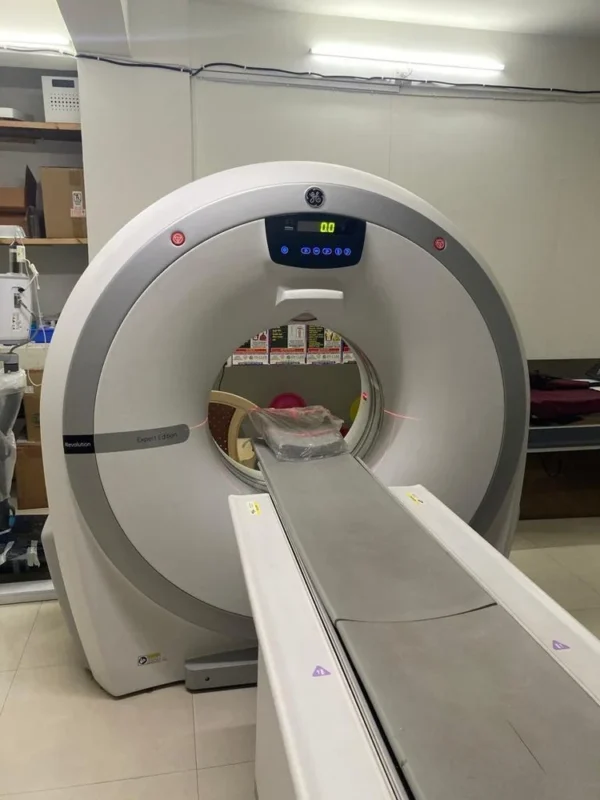 Revolution ACT Expert Edition CT Scan Machine